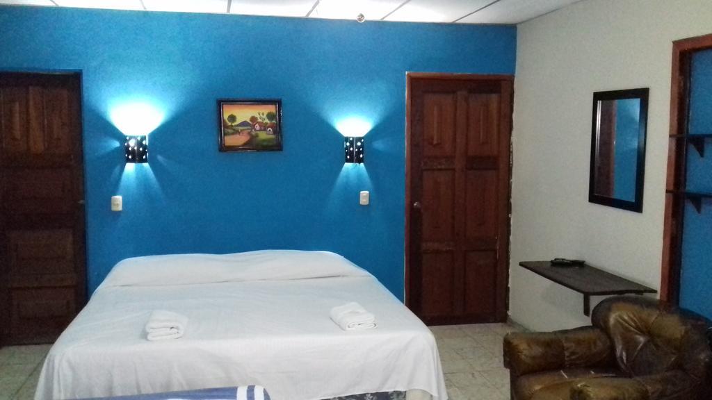 Dona Marta 2* San Salvador