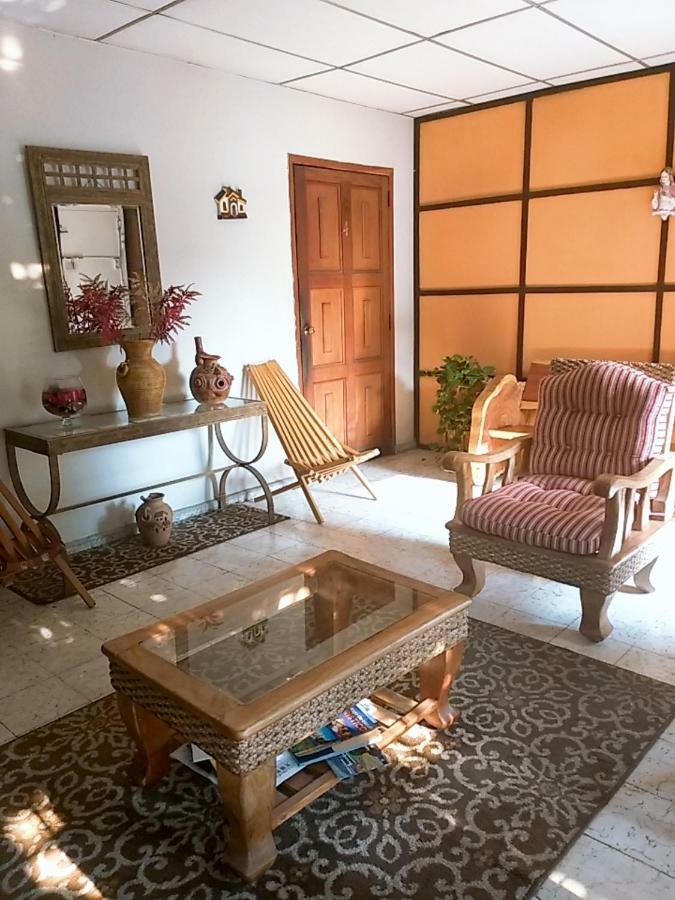 Dona Marta Bed & Breakfast 2*